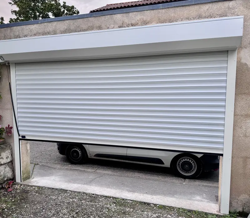 Installation de volets roulants à Bordeaux, Antenne Protection Services